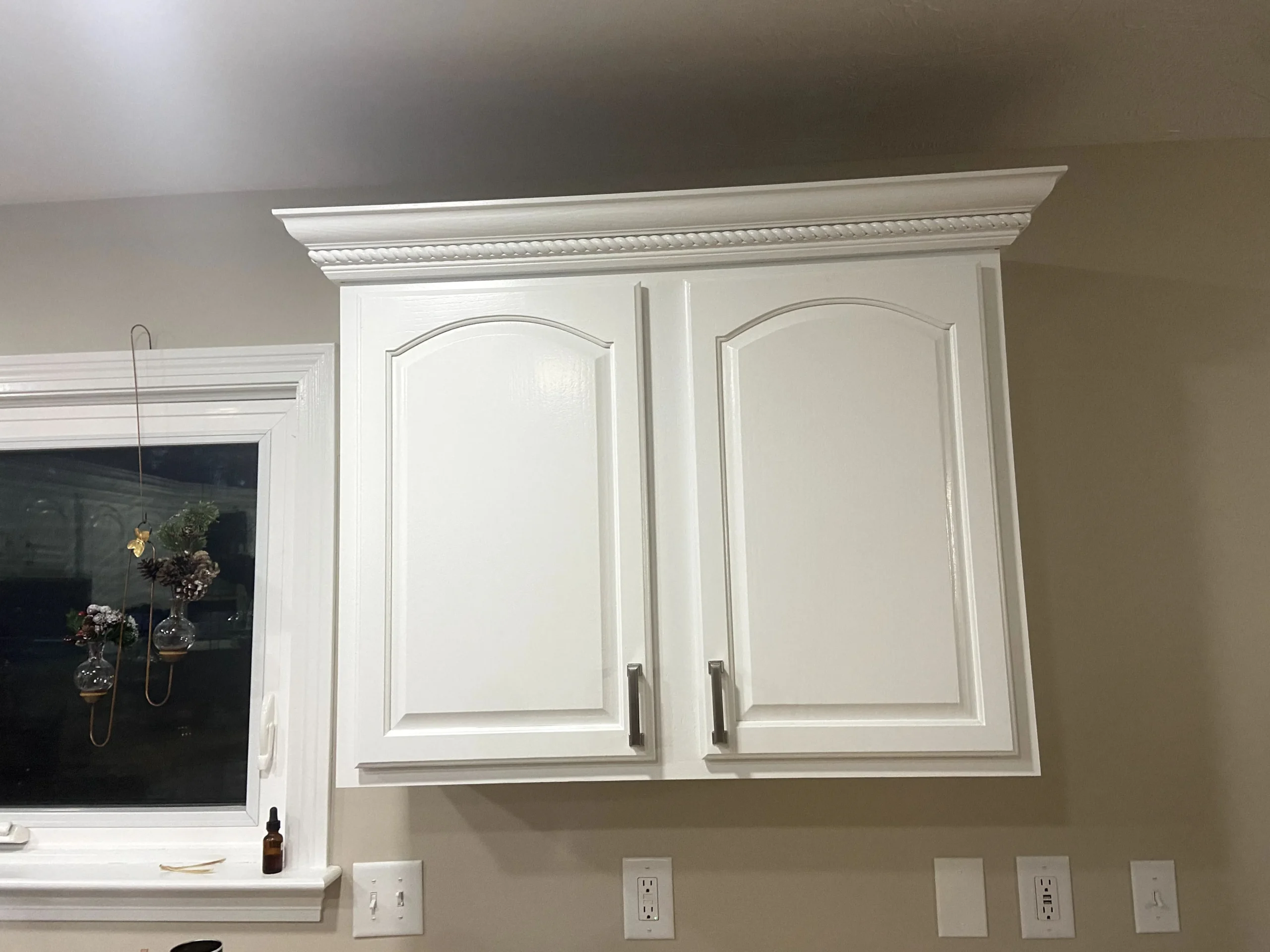 Cabinet Painting Gates Mills - Interior painting company-Painting company mentor Ohio-Interior painting-exterior painter-cabinet painter-commercial painter-home painter