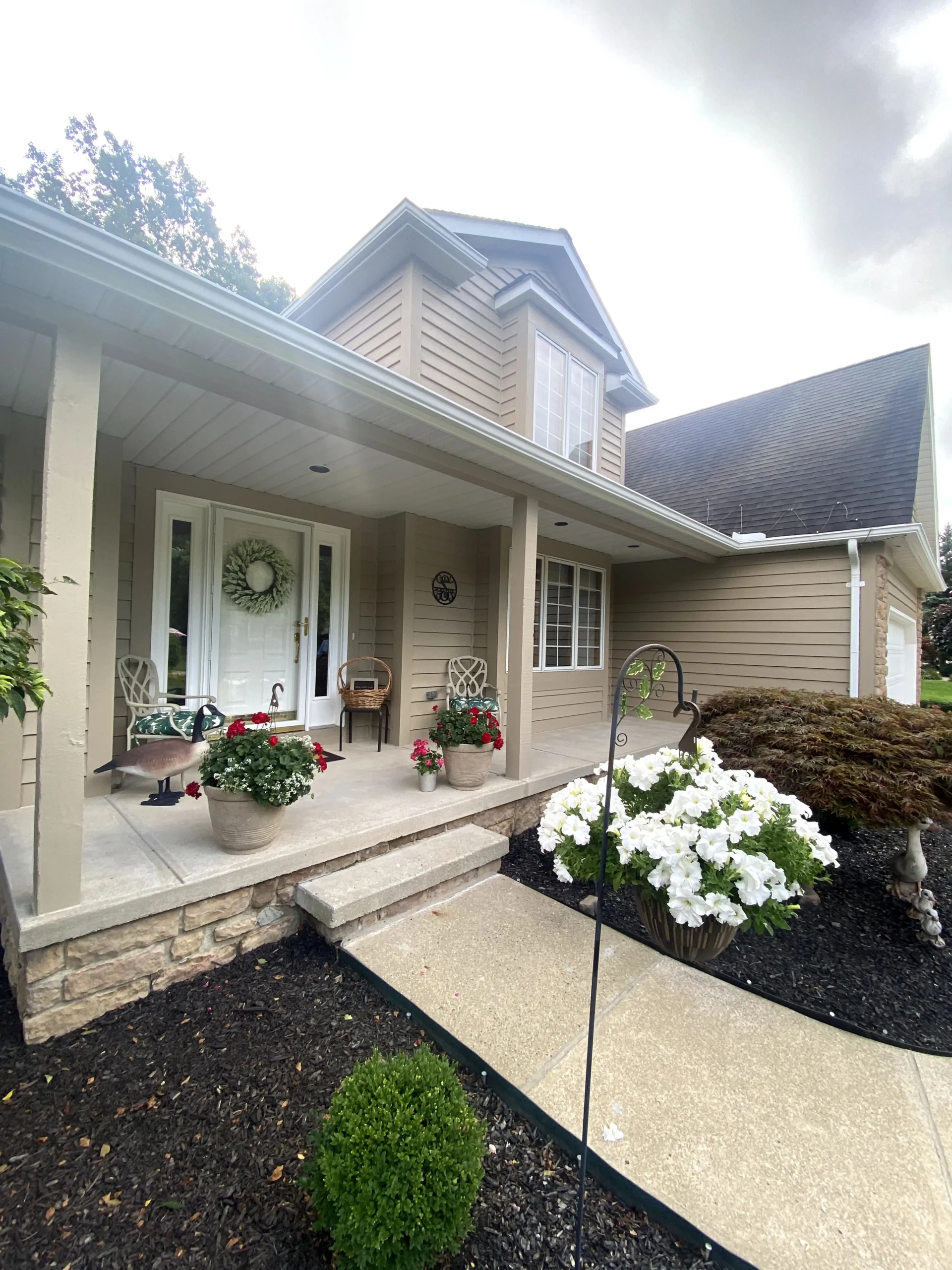 cost of exterior house painting-Interior painting company near me-Painting company mentor Ohio-Interior painting-exterior painter-cabinet painter-commercial painter-home painter