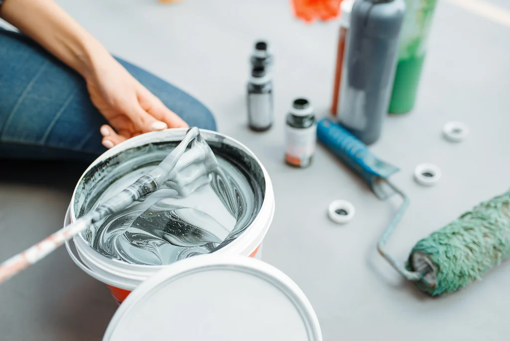 paint mixing in bucket for home improvement projec 2026 09 21 06 07 38 utc